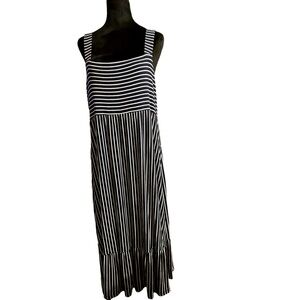 GAP navy & white maternity dress in size Large. Super Comfortable